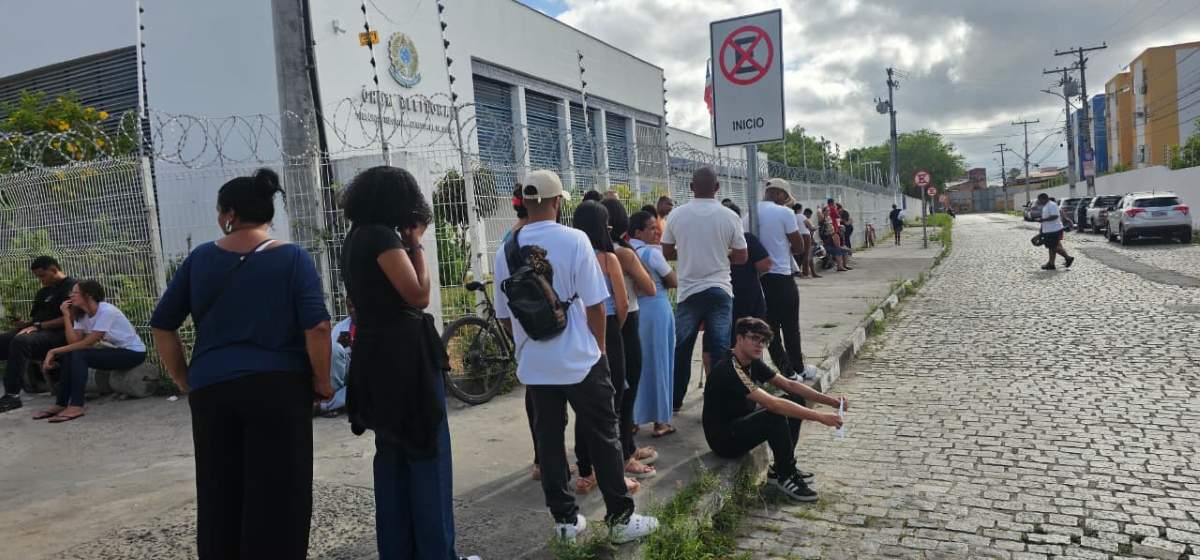 fila no fórum eleitoral