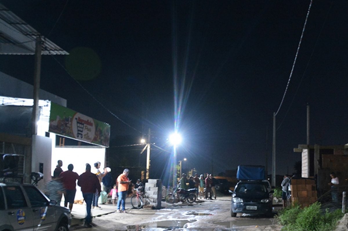 Prefeitura entrega mais 328 pontos de iluminação LED em Feira de Santana