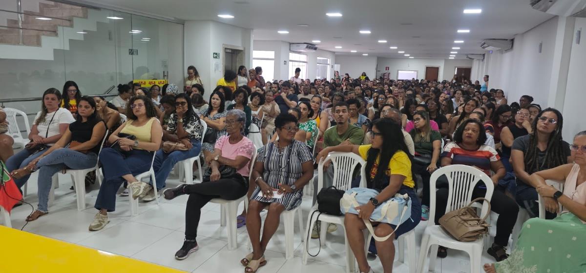 APLB aprova estado de greve em assembleia