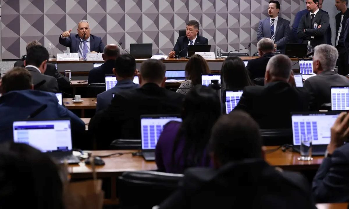 André Mendonça proíbe CPMI do INSS de acessar dados de Vorcaro em sala-cofre