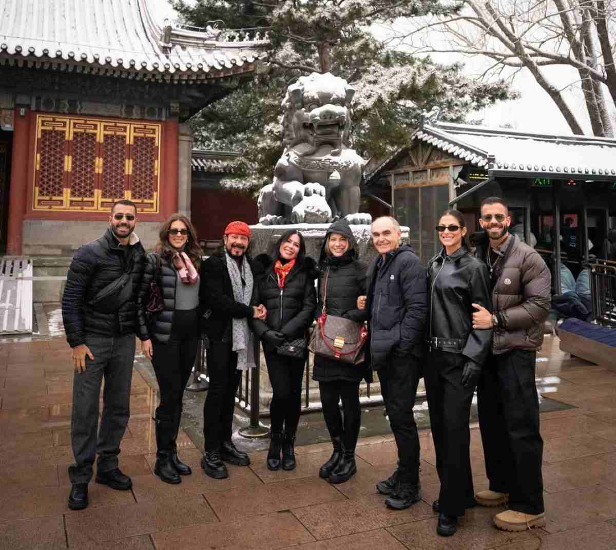Após o Carnaval, Bell Marques curte férias com a família na China