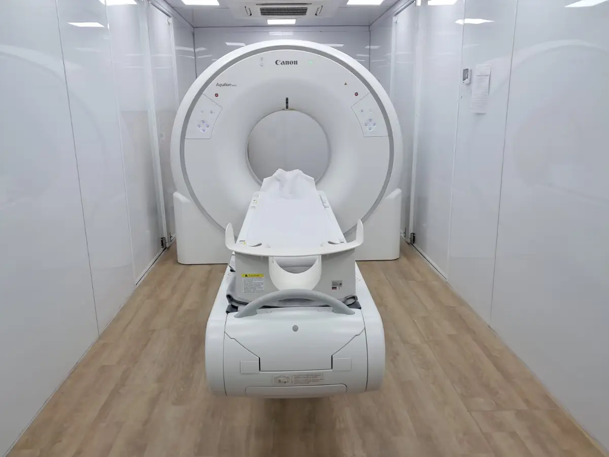 Carreta de tomografia inicia atendimentos para mais de 1,6 mil pacientes na região de Feira de Santana