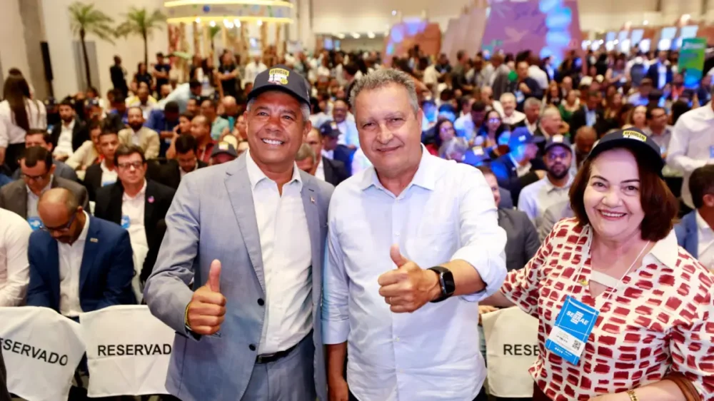 Governador participa de Encontro de Prefeitos e reforça união entre Estado e municípios baianos Governador participa de Encontro de Prefeitos e reforça união entre Estado e municípios baianos