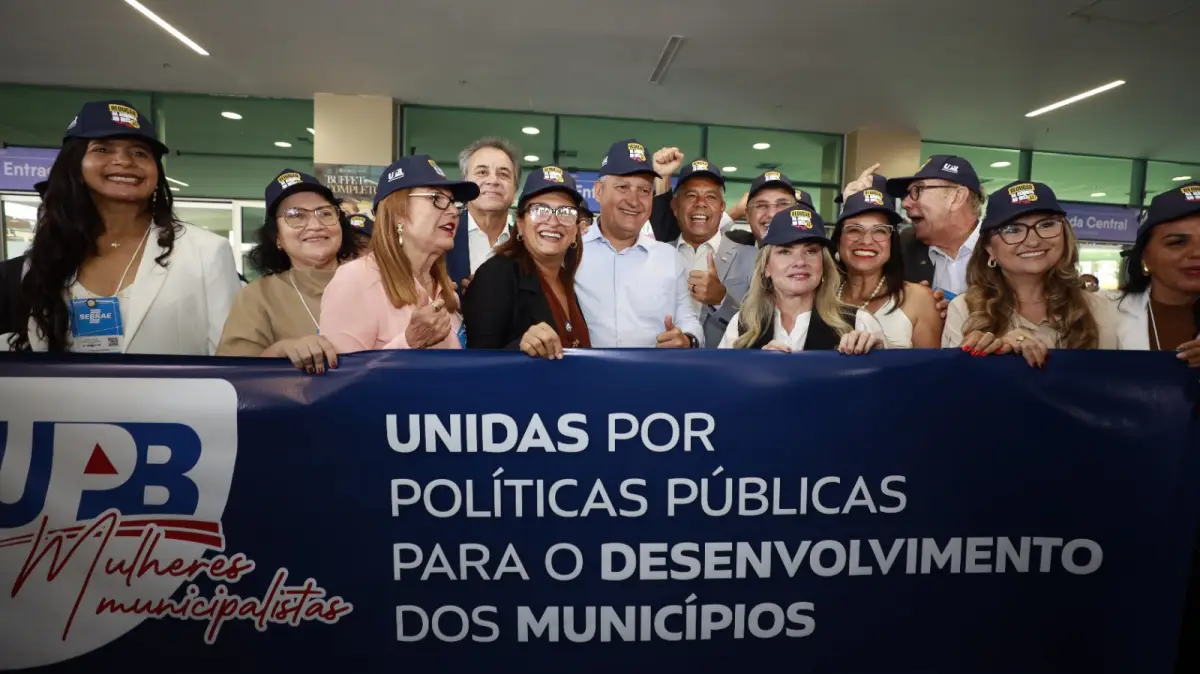 Governador participa de Encontro de Prefeitos e reforça união entre Estado e municípios baianos