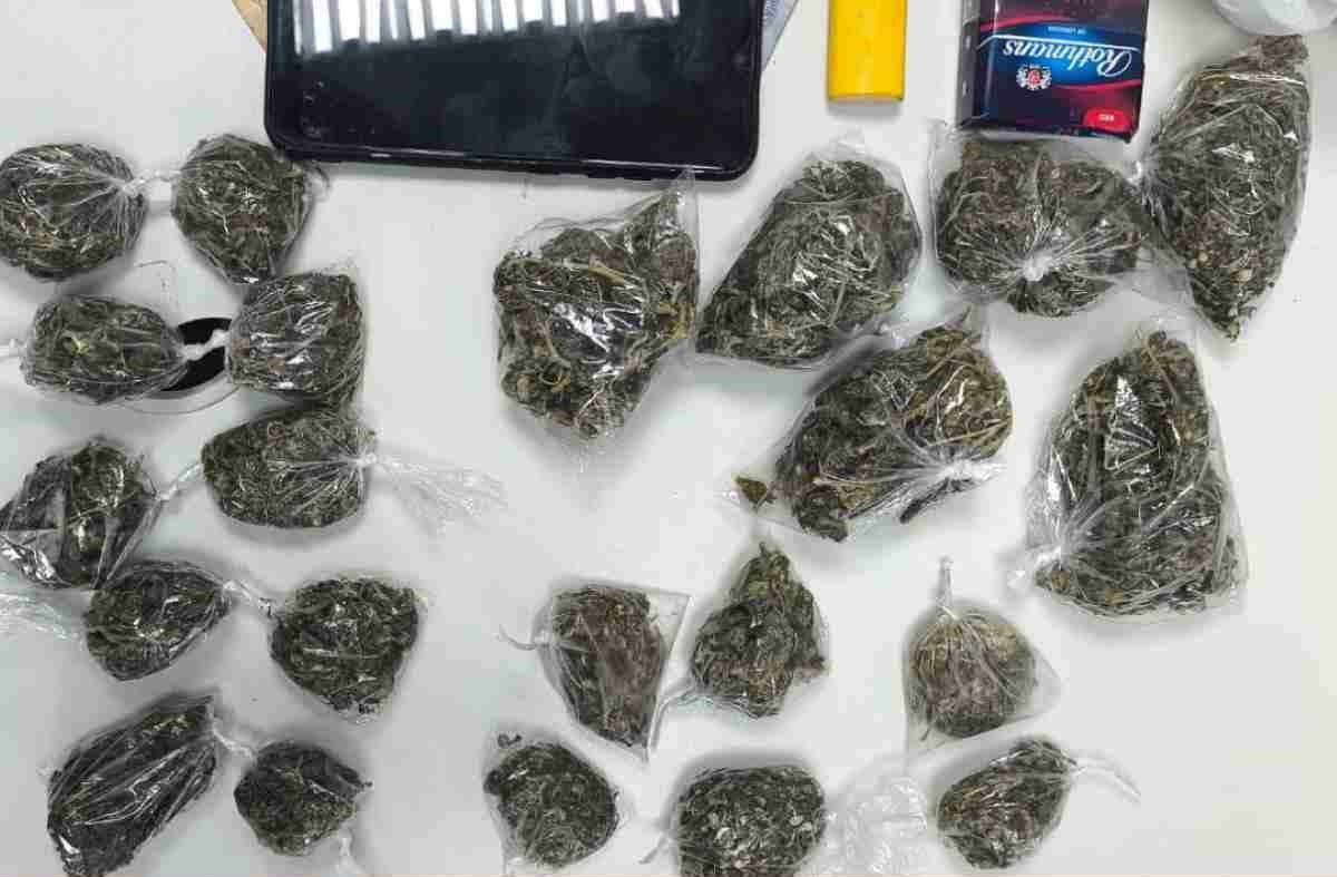 Homem é preso em flagrante por tráfico de drogas no bairro Mangabeira