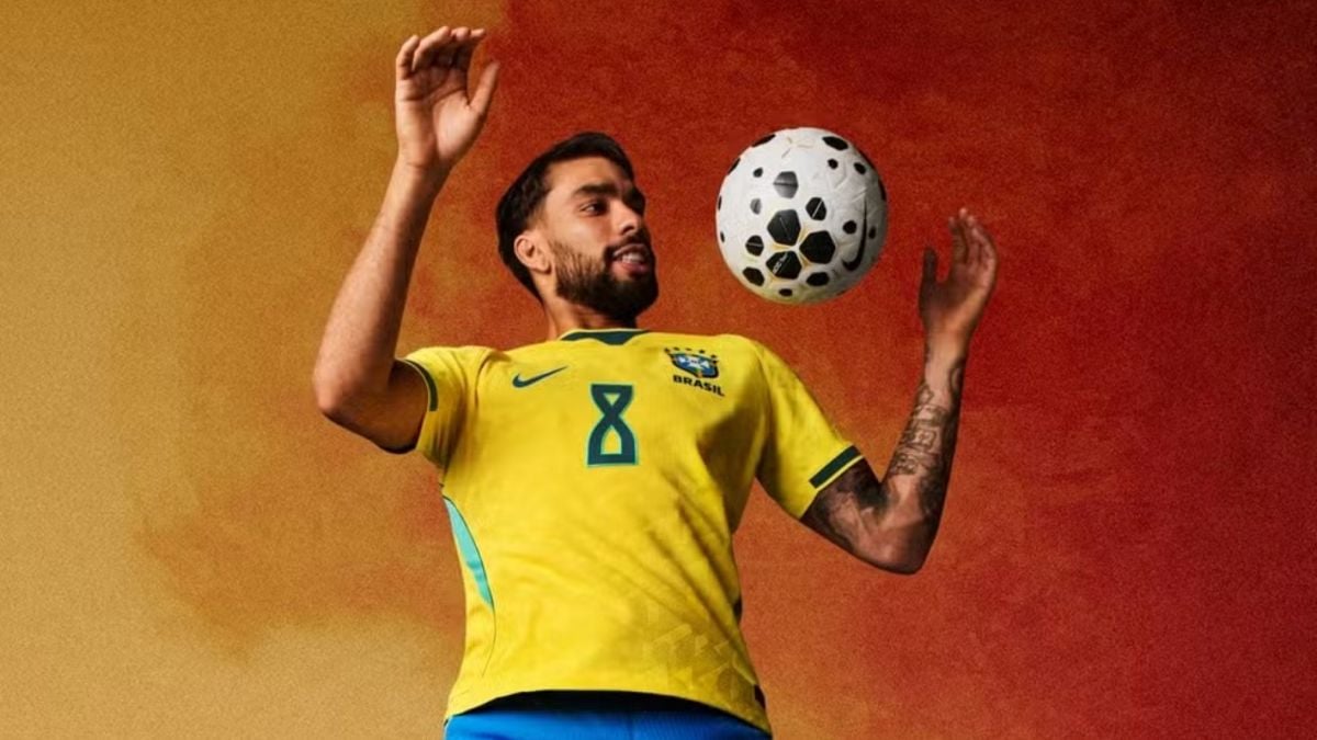 Lucas Paquetá com a nova camisa da Seleção Brasileira