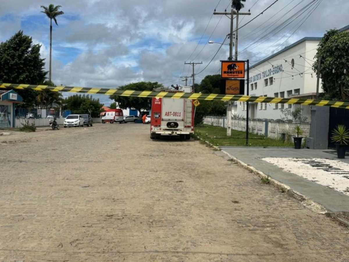 Mais de 100 pessoas são atacadas por abelhas em colégio na Bahia