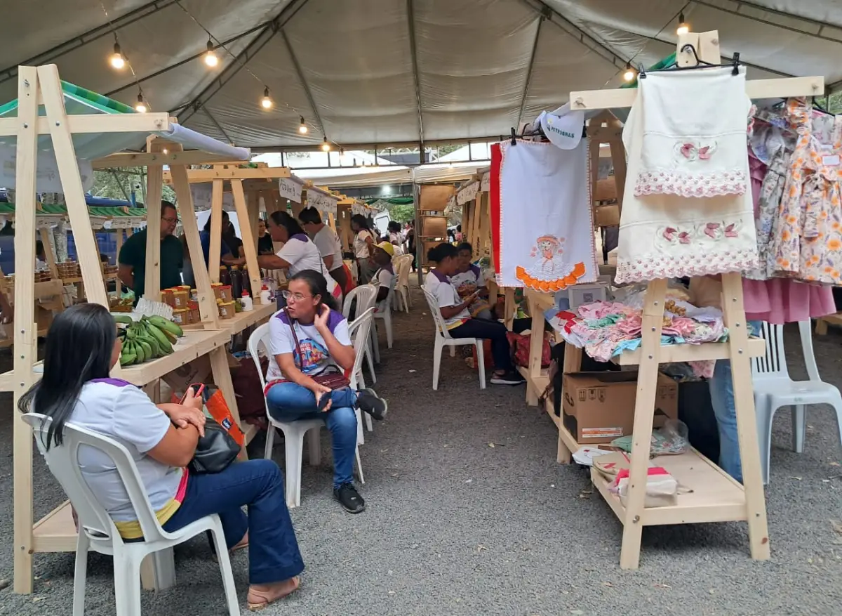 Março Mulher do MOC reúne produtoras, saberes ancestrais e luta pelos direitos das mulheres na Uefs