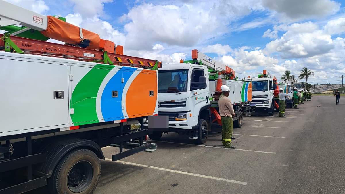 Neoenergia Coelba realiza megaoperação para manutenção de rede elétrica na Avenida Artêmia Pires