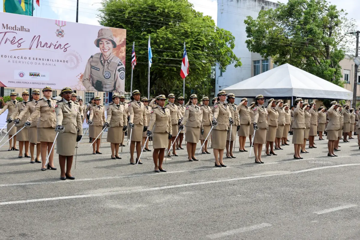 Em Salvador, PMBA homenageia 195 mulheres com a Medalha Três Marias