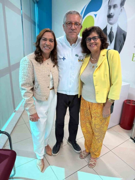 Roberta Santana acompanha Lula e Padilha em visita à Bionovis