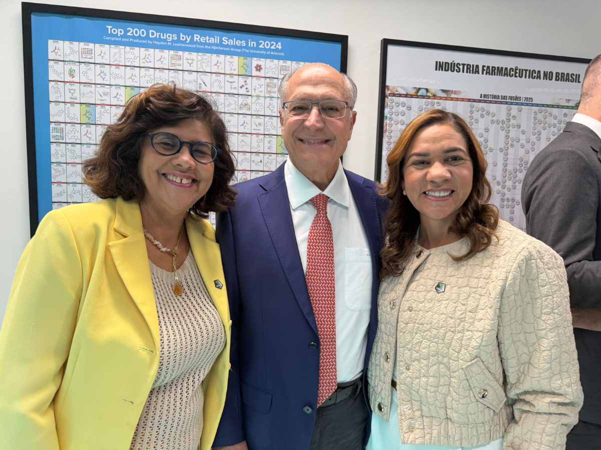 Roberta Santana acompanha Lula e Padilha em visita à Bionovis