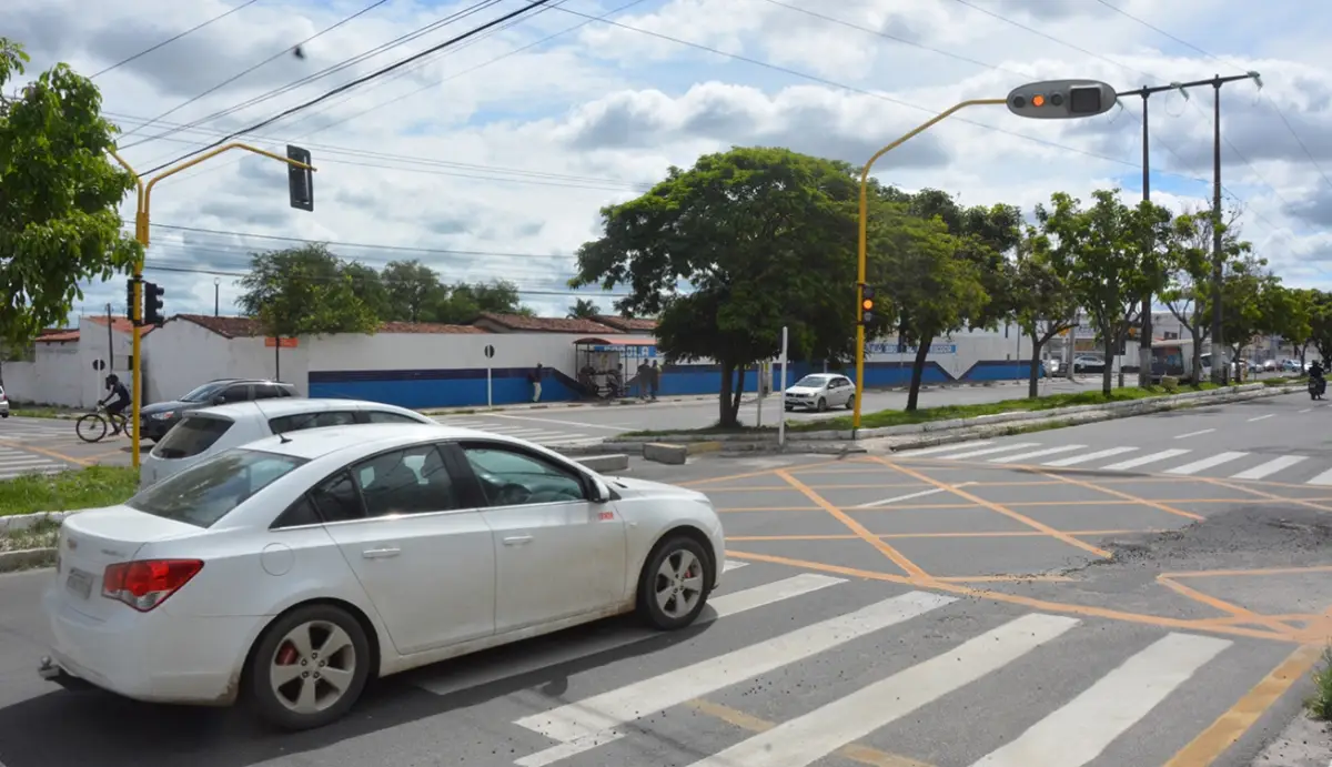 SMT alerta para alterações no trânsito durante eventos esportivos e concurso público neste domingo (8)