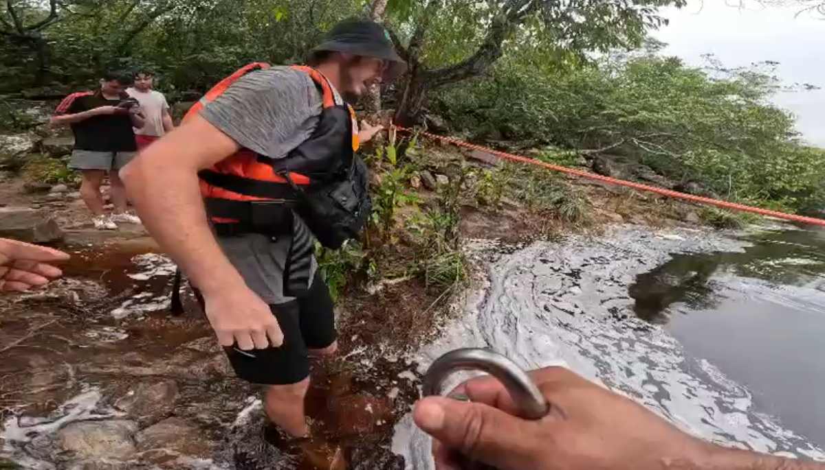 Turistas ingleses são resgatados por bombeiros depois de mais de 24 horas perdidos