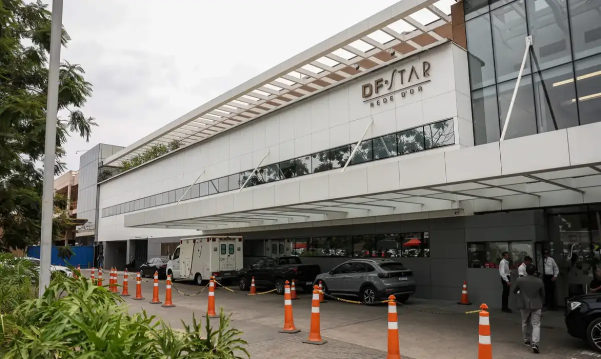 Bolsonaro mantém melhora, mas segue em UTI, diz boletim médico