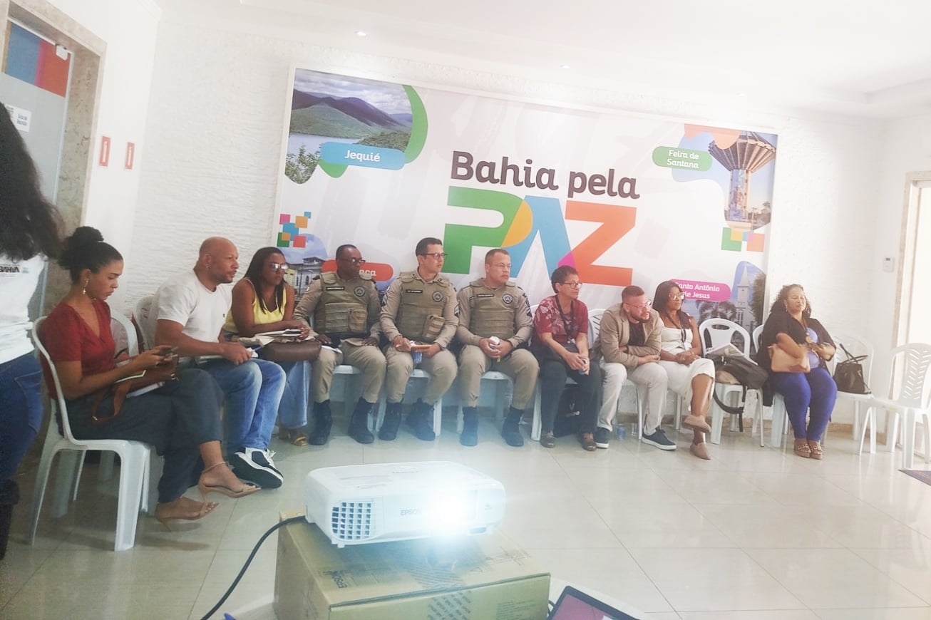 Secretaria da Mulher e Bahia pela Paz discutem ações de prevenção à violência nas escolas