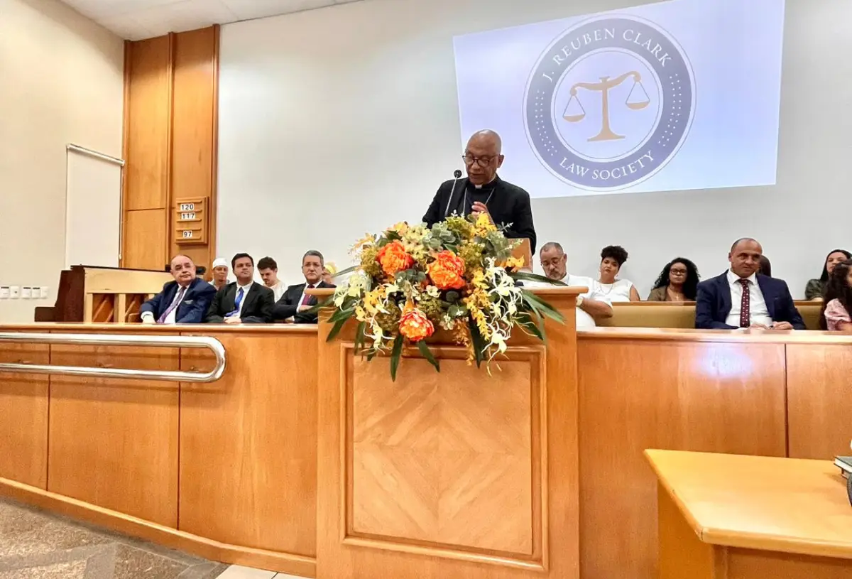 Dom Zanoni defende liberdade religiosa como direito fundamental durante simpósio em Feira de Santana