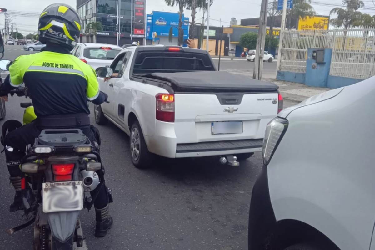 Motorista é preso em flagrante após atropelar agente de trânsito da SMT