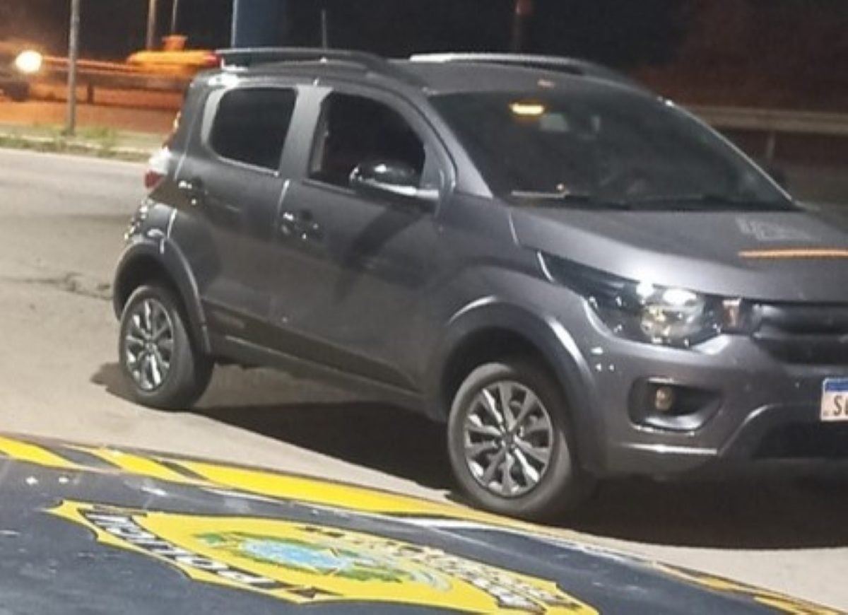 Veículo com registro de roubo é recuperado em Feira de Santana