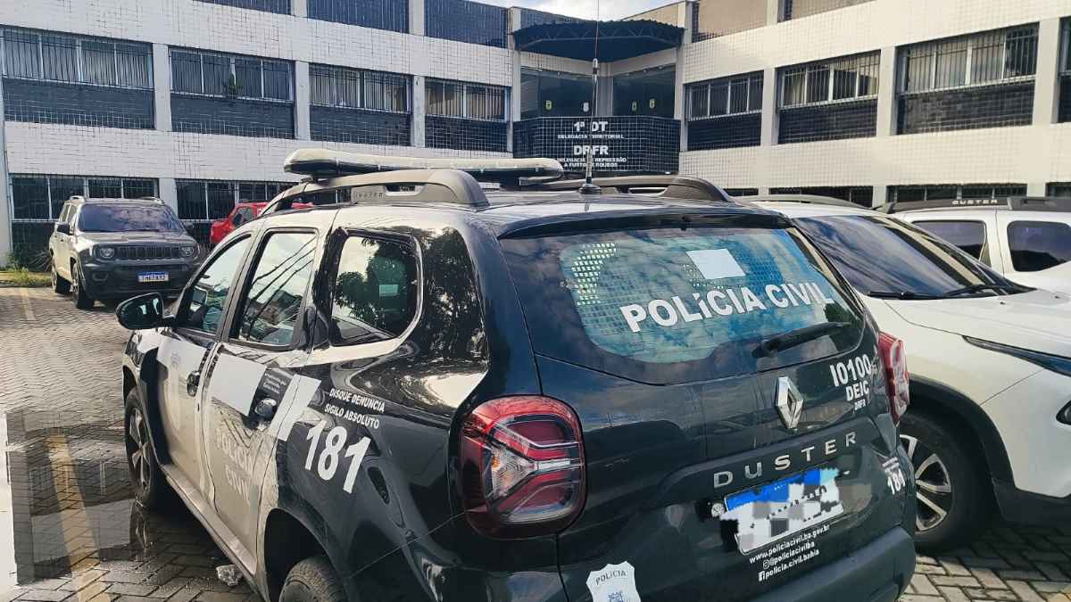 Viatura da Polícia Civil