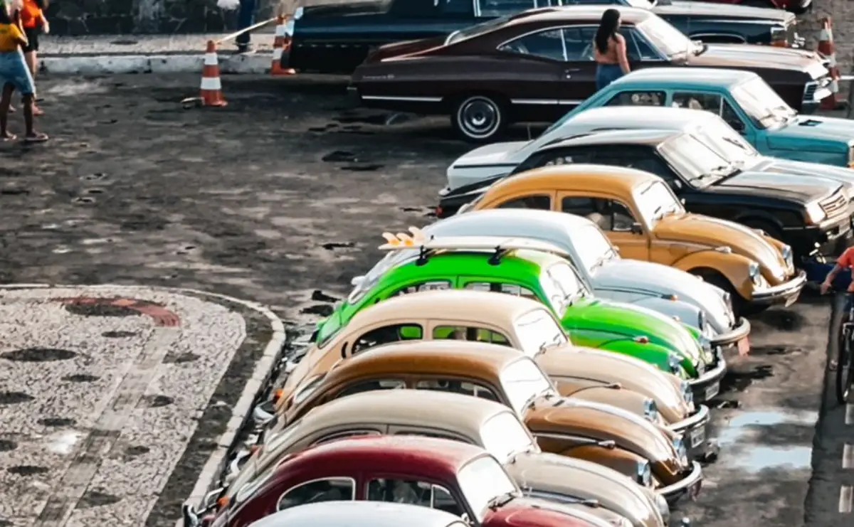 Valente recebe 7º Encontro de Carros Antigos com exposição, música e ação solidária