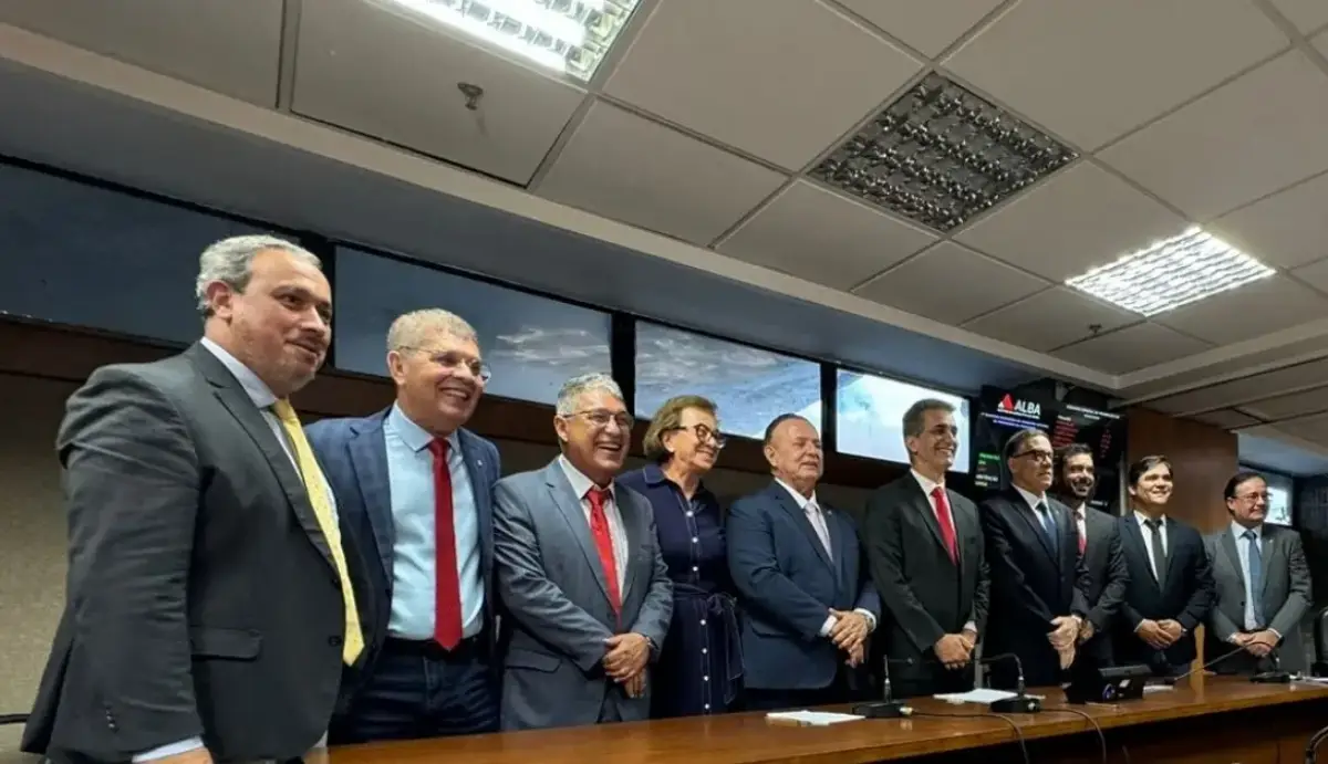 CCJ aprova por unanimidade indicação de Adolfo Menezes para vaga no TCM da Bahia