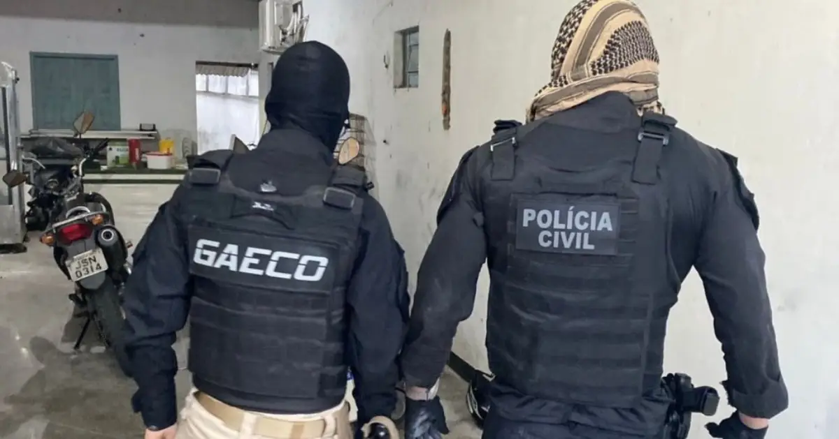 Vereador é alvo de operação contra fornecimento de armas para facção