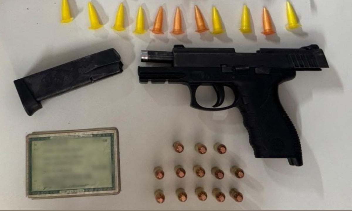 Suspeitos são presos com arma, cocaína e maconha em bairros de Feira de Santana