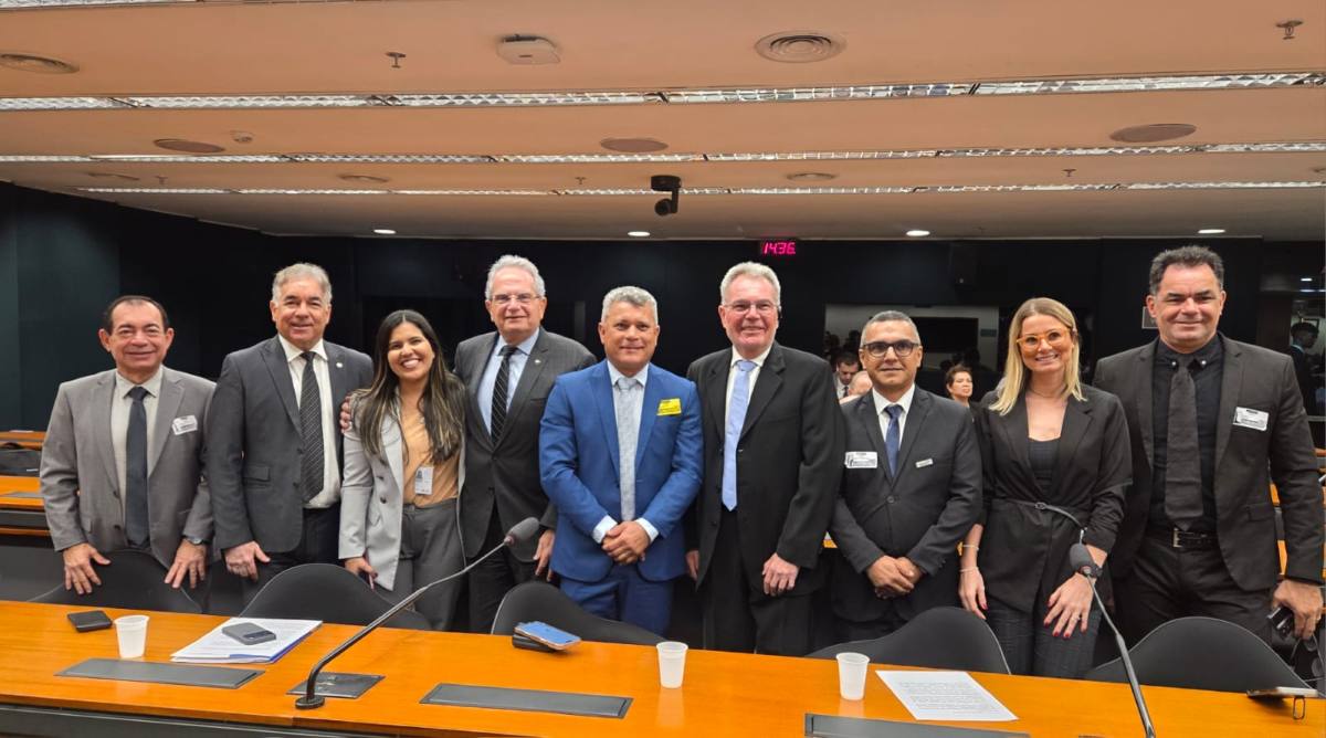 CDL Feira participa de agenda em Brasília para discutir crédito, reforma tributária e apoio às pequenas empresas