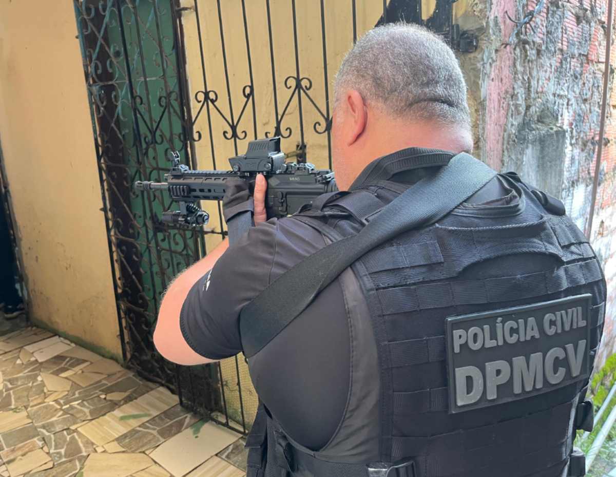 Polícia apreende pornografia infantil e prende suspeitos de abuso sexual na Bahia