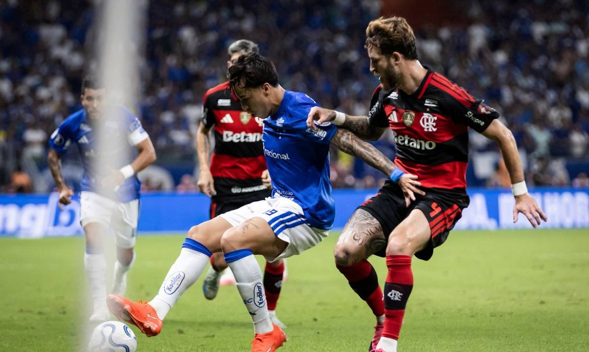 Cruzeiro vira sobre o Flamengo e mantém Palmeiras na liderança do Brasileirão