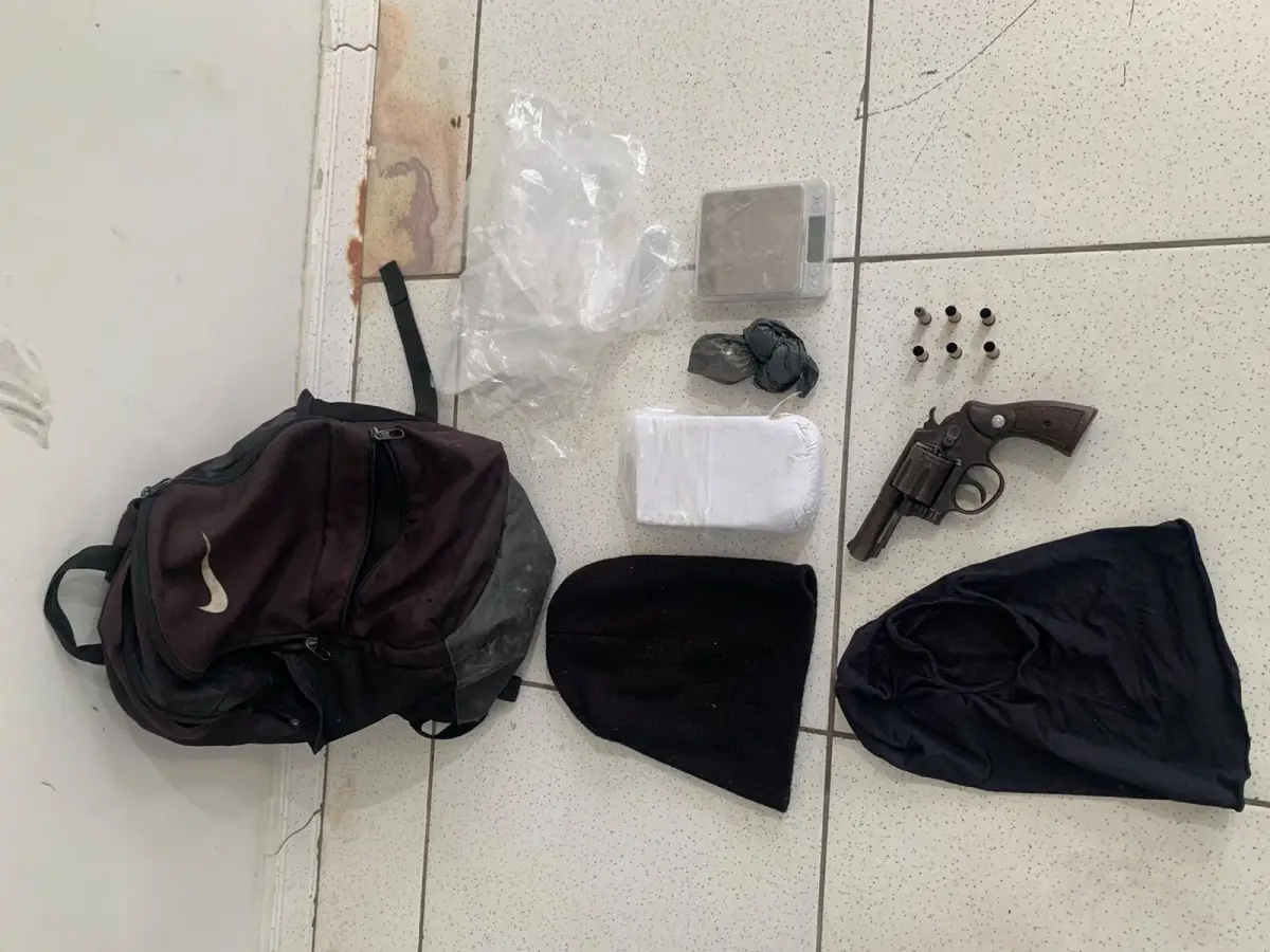 Foragido do presídio de Feira de Santana morre em confronto com policiais em área de mata em Serrinha