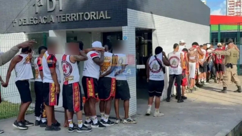 torcedores torcida organizada Vitória torcedores torcida organizada Vitória