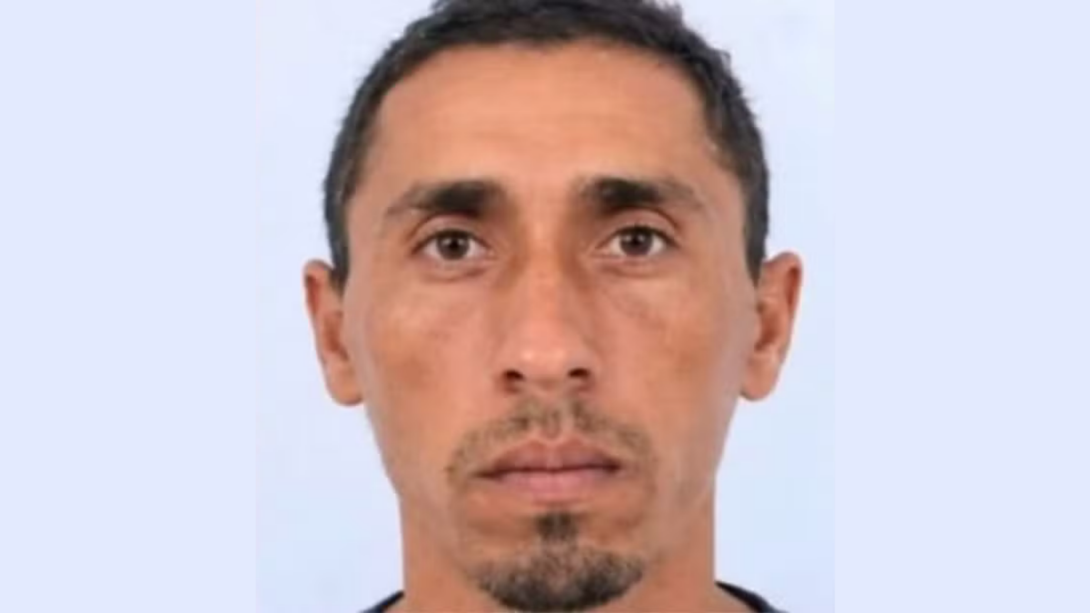 Homem é morto a tiros na frente das filhas em posto de combustíveis