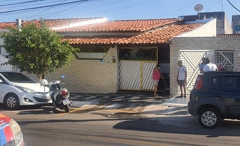 Comerciante é baleado e tem casa invadida durante assalto em Feira de Santana