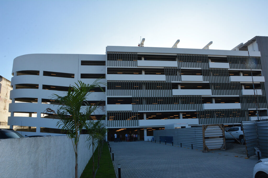 Obra do edifício garagem com 441 vagas em Complexo Educacional está em fase de conclusão Obra do edifício garagem com 441 vagas em Complexo Educacional está em fase de conclusão