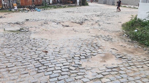 Moradores cobram agilidade da prefeitura para recuperar rua do bairro Parque Brasil