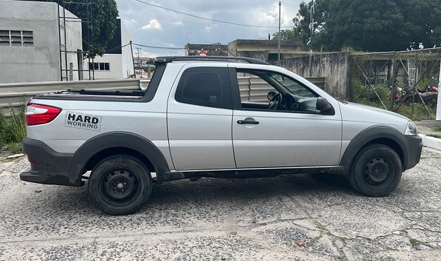 Receptador de carro roubado é preso em Feira