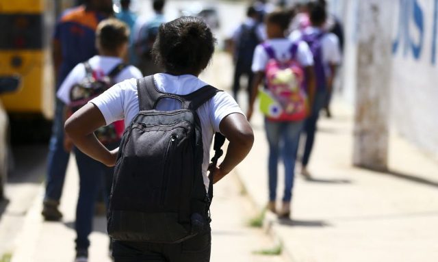 'Penteado exagerado': DPE recomenda edição de ponto considerado racista em regimento de escola militar