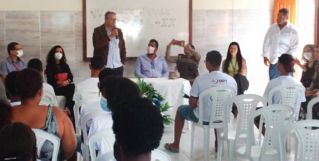 Jovens em liberdade assistida são preparados para o mercado de trabalho