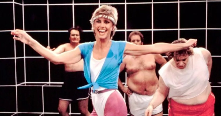 Olivia Newton-John no clipe de 'Physical