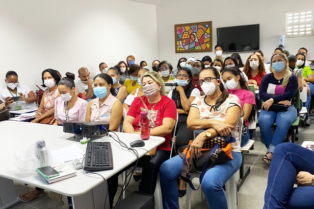 Foto: Roberta Costa/ Secom | Profissionais de saúde recebem treinamento sobre a varíola dos macacos