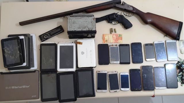 Dois homens morrem em troca de tiros com a polícia em Coração de Maria