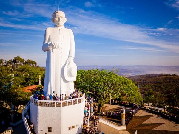 Estátua de Padre Cícero, no Horto, em Juazeiro do Norte