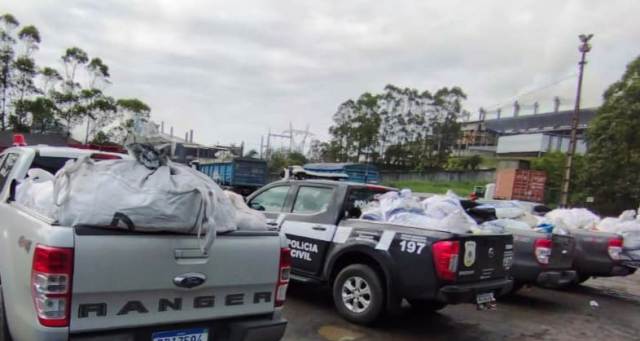 Policiais civis de Feira de Santana e Salvador incineraram  cinco toneladas de drogas.