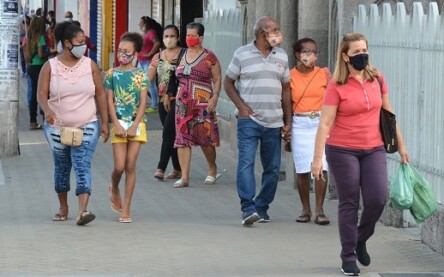 Uso de máscara deixa de ser obrigatório em Feira