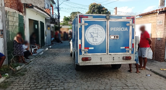 Casal é morto a tiros no Conjunto Feira V
