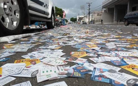santinho políticos em Feira de Santana