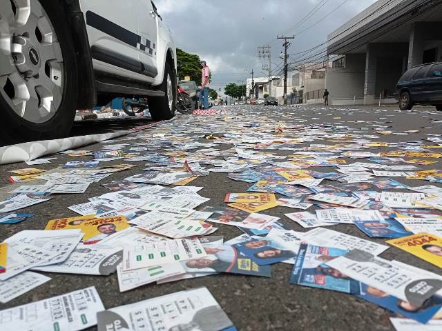 santinho políticos em Feira de Santana