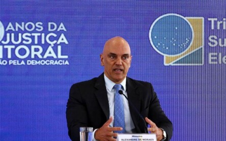 O presidente do Tribunal Superior Eleitoral, Alexandre de Moraes, durante coletiva de imprensa no Centro de Divulgação das Eleições.